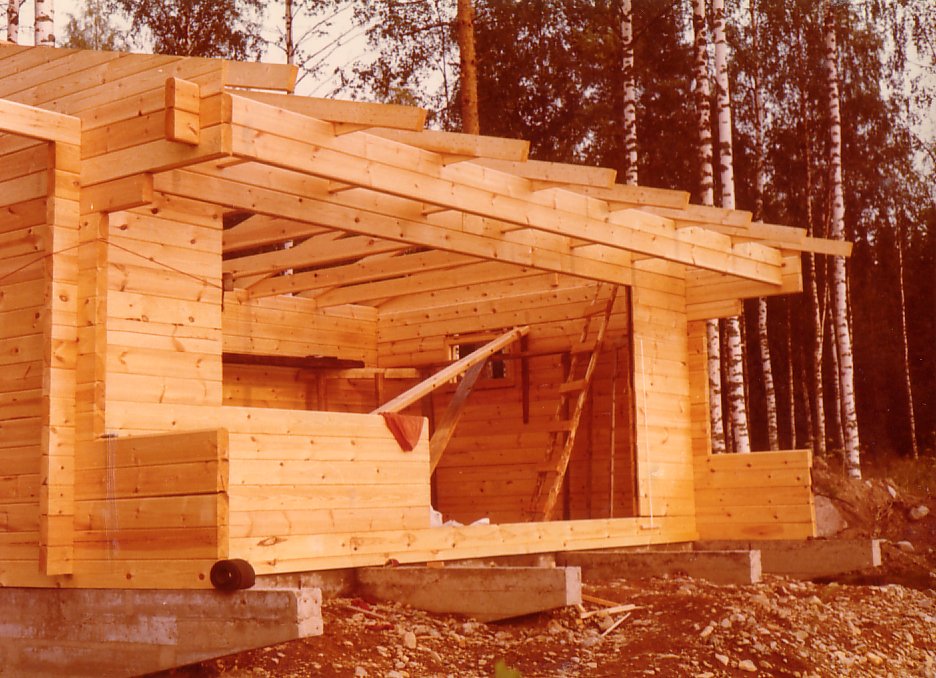 13-19730672005+RunkoHarjassa-A972N