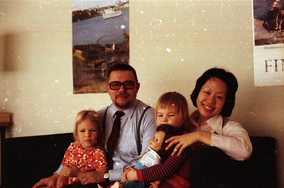 10-1974-Salla-Asko-Sanna-Kazumi-81