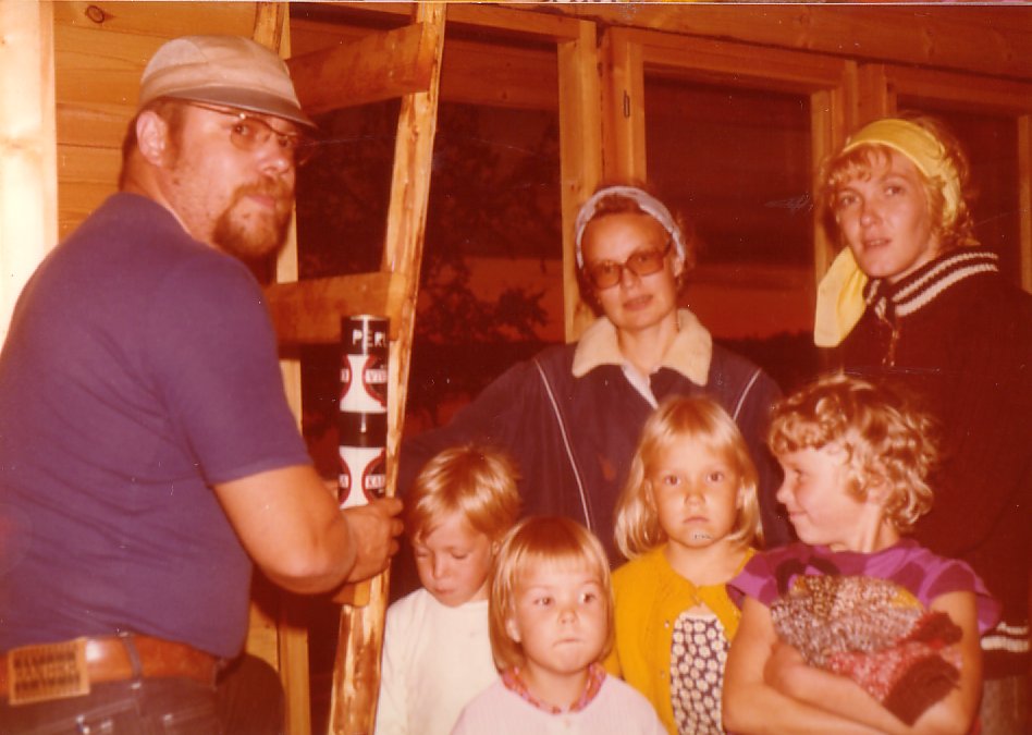 13-19730772008-Peruskirjan_piilotus-Kurkelat_Nilsia-A972N