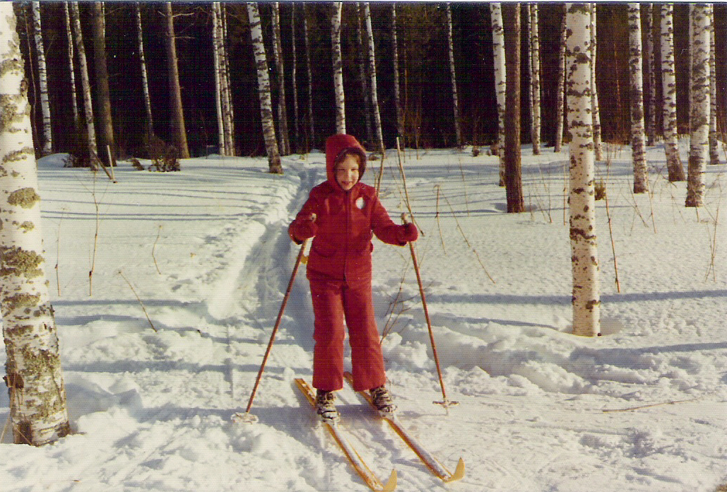 13-19760255015+Sanna_hiihtaa-Hiihtoloma-A055N