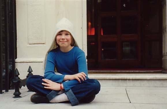 14-19790613025-Sanna-BuliEggs-GowerSt-Portugalilainen-Lontoo-A061N