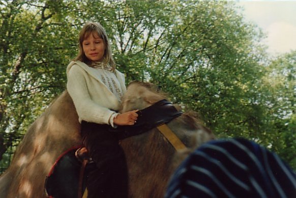 14-19790613033-Salla-CamelRiding-LondonZoo-Lontoo-A061N2