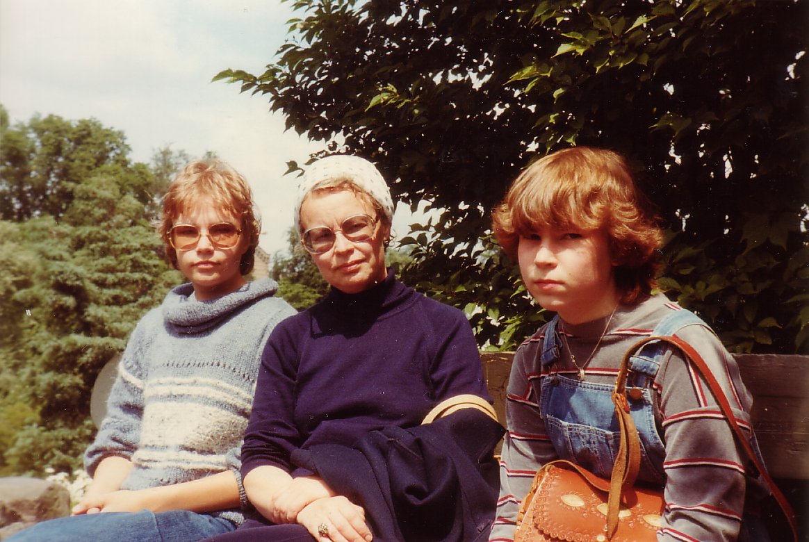 14-19820626036-Salla-Salli-Sanna-BotaniskHave-Tanska-A067N