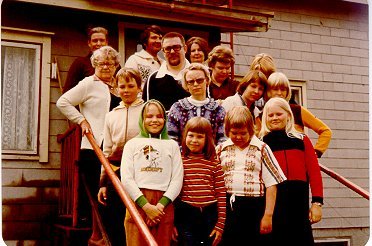 25-19770602006-Reijo-IsoAiti-Jaska-Irma-Timo-Asko-Salli-Raija-Anne-Eira-Paivikki-Salla-Sanna-Anu-Sirpa-A40-A057H